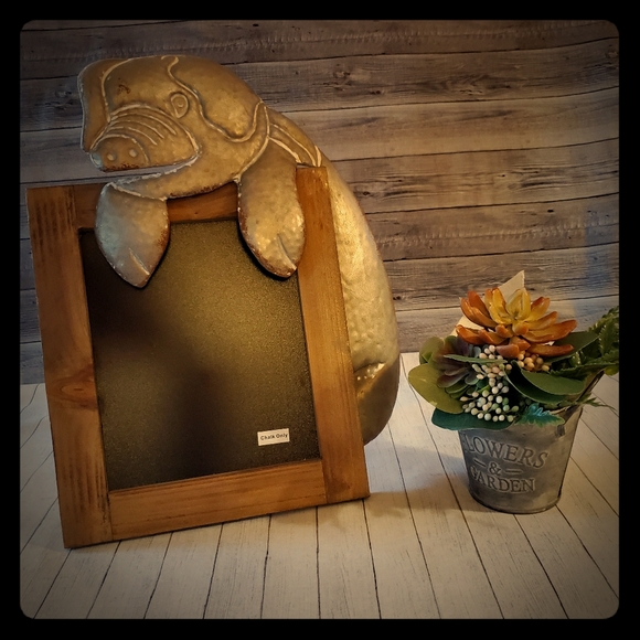 Rustic Farmhouse Decor Pig Chalkboard & Succulant - Picture 1 of 7